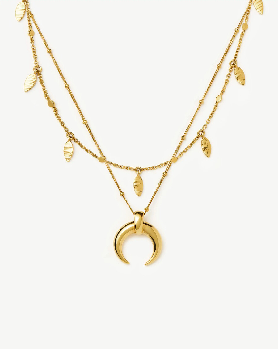 conjunto de collar de cuerno y gargantilla con dije de hoja de lucy williams