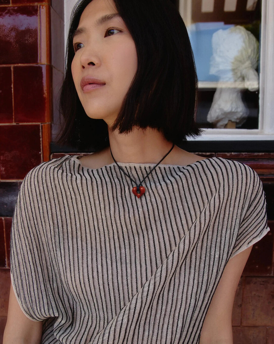 collar de cordón con colgante de corazón fundido