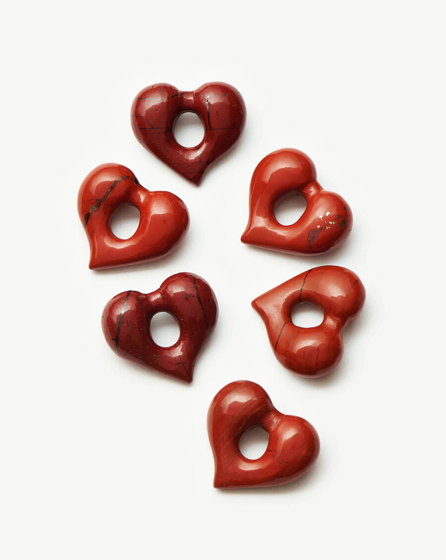 collar de cordón con colgante de corazón fundido