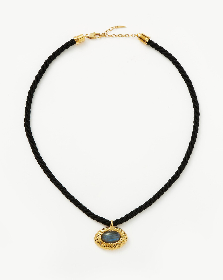 collar de cordón de piedras preciosas de caspia con cresta ondulada