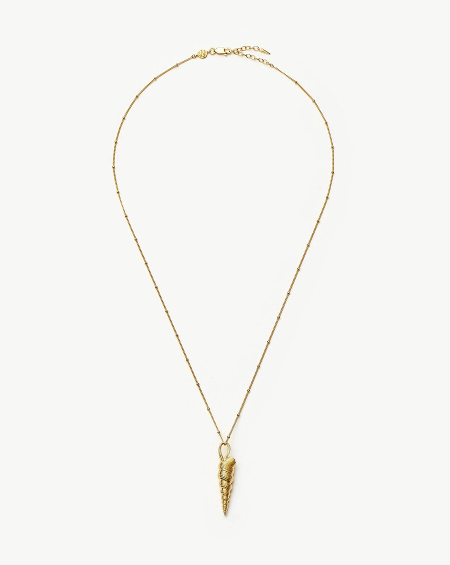 collar con colgante de cresta de concha
