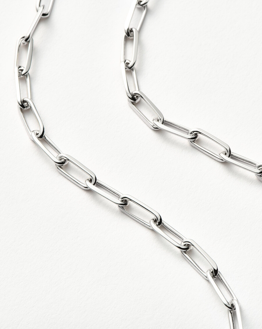 collar clásico de cadena de plata con clip corto