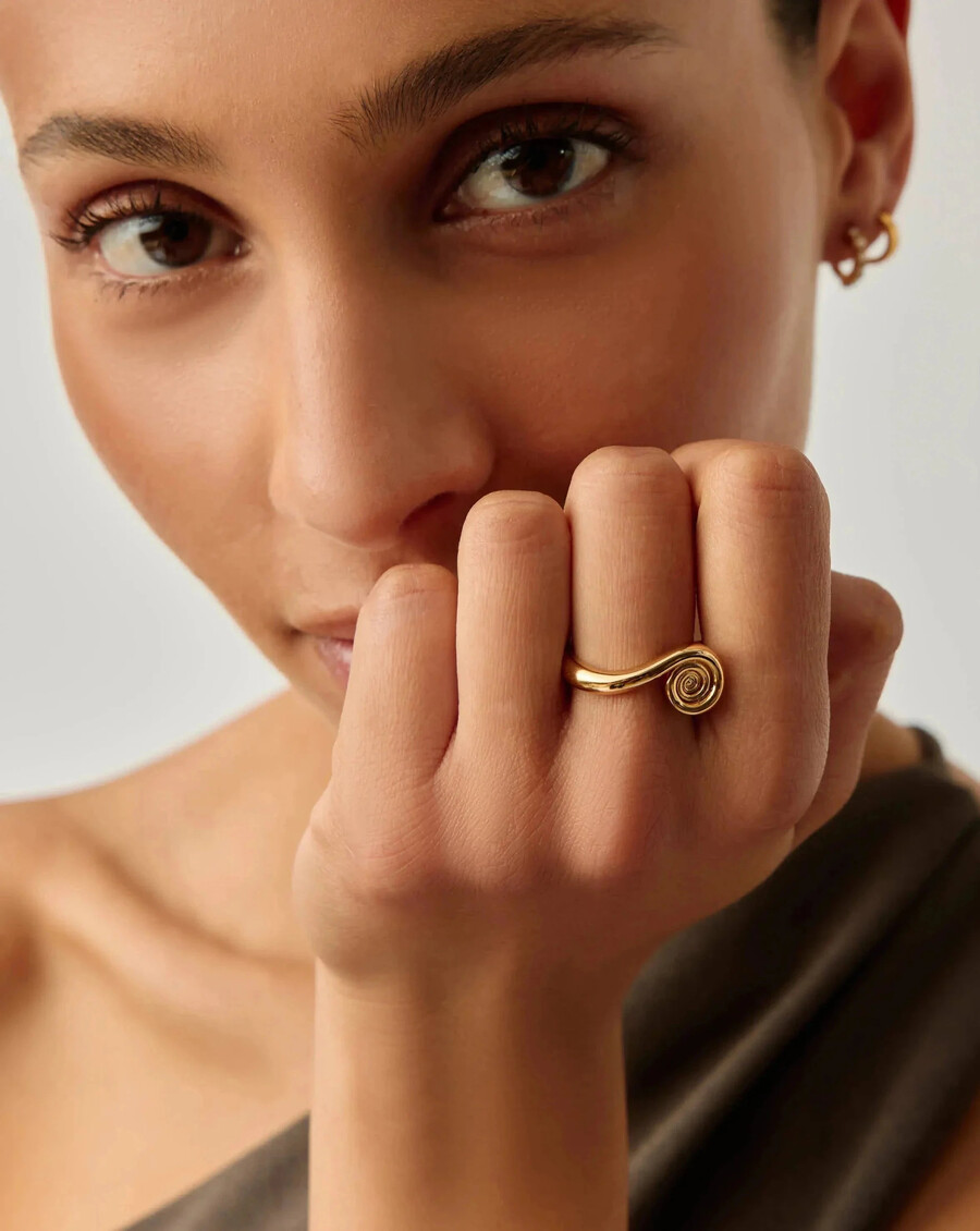 anillo apilable en espiral - oro