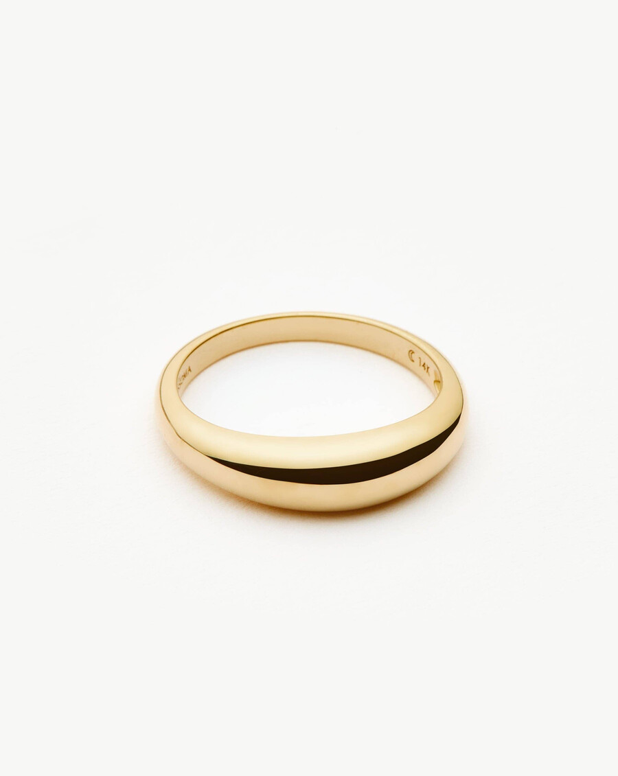 anillo clásico de cúpula de oro macizo de 14 k
