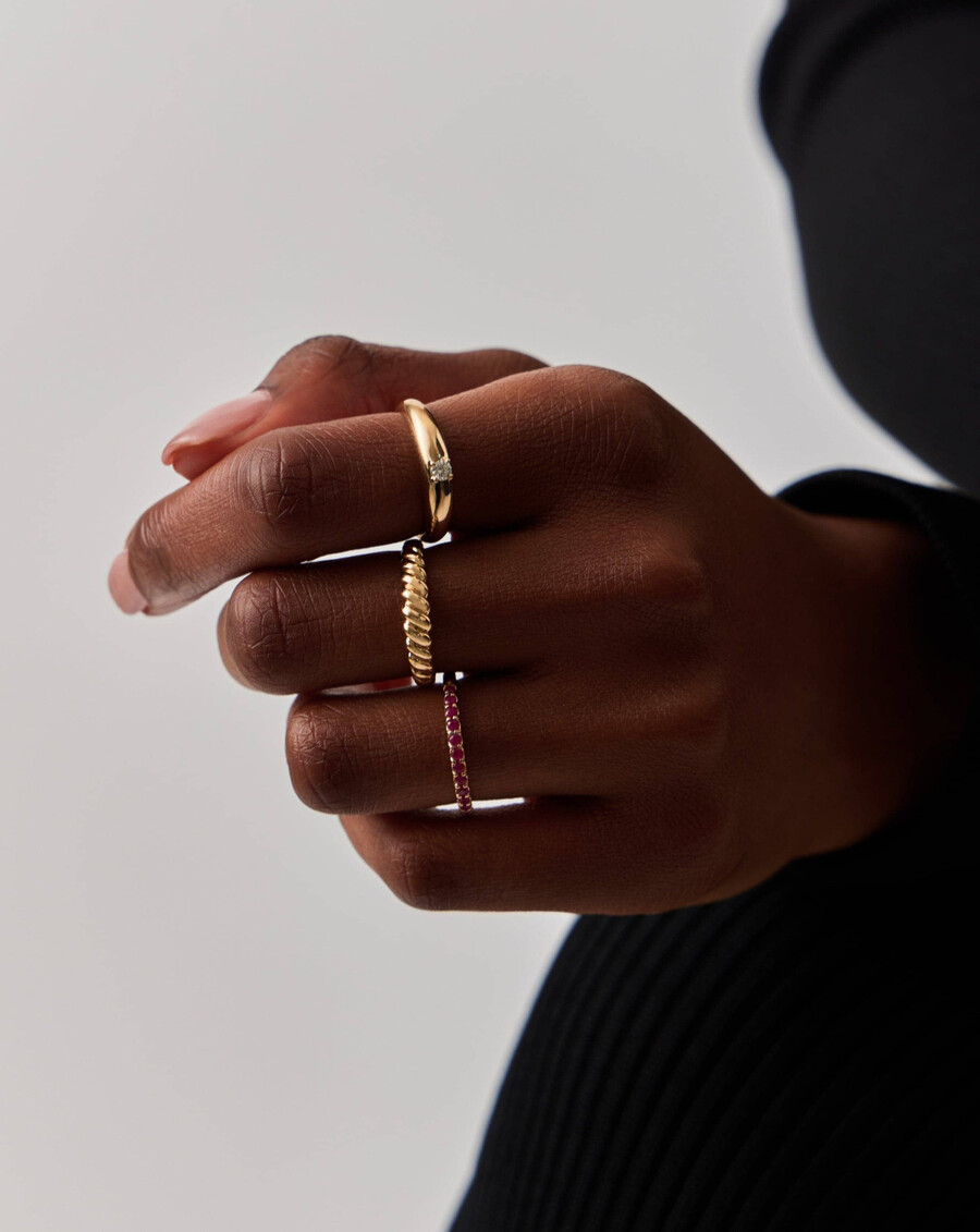 anillo clásico trenzado de oro macizo de 14 k