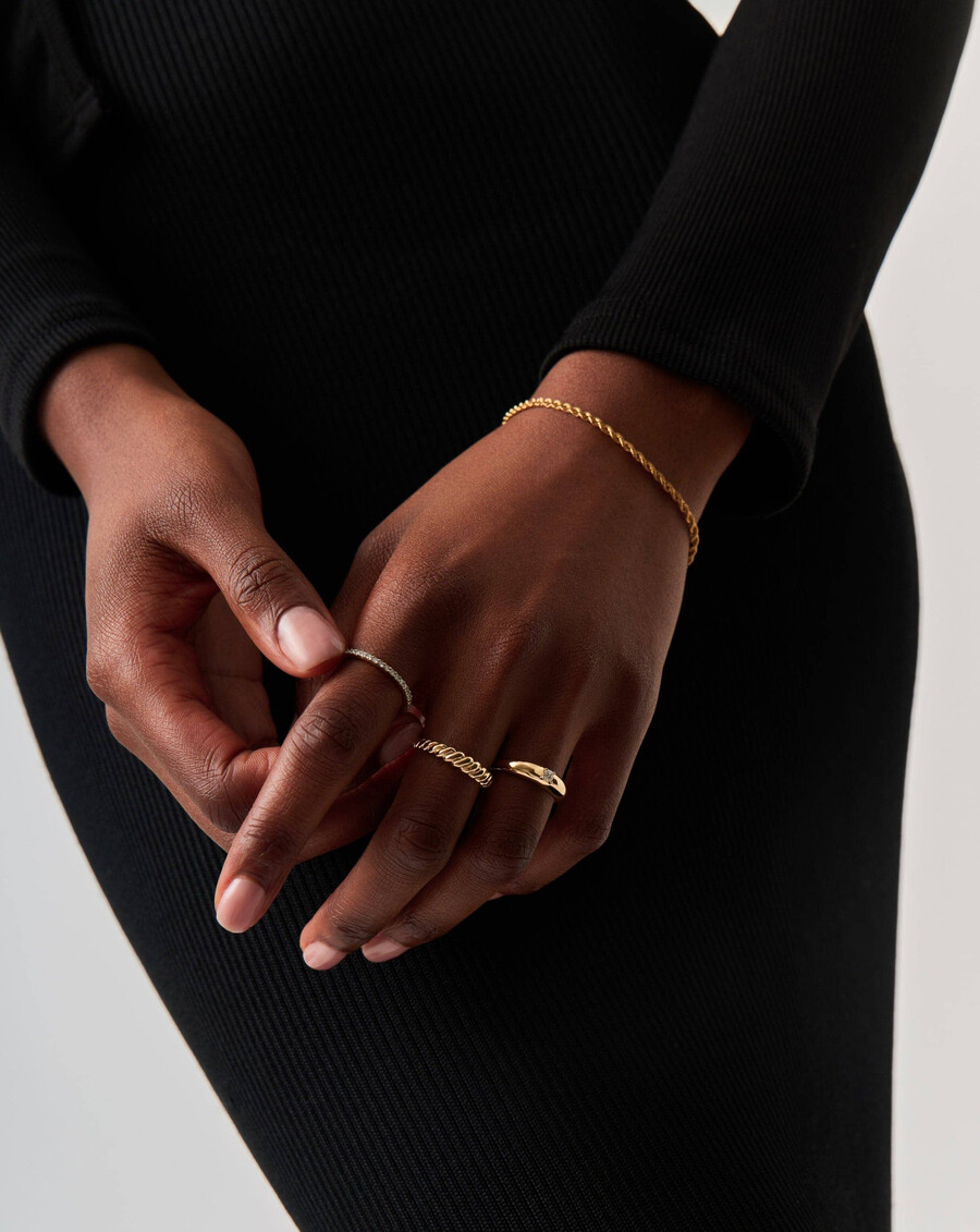 anillo clásico trenzado de oro macizo de 14 k