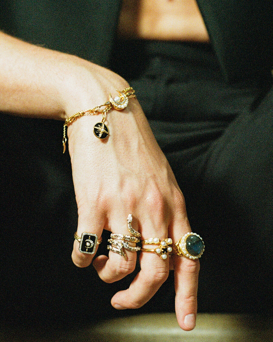 anillo harris reed lunar de oro macizo de 14 k y esmalte negro