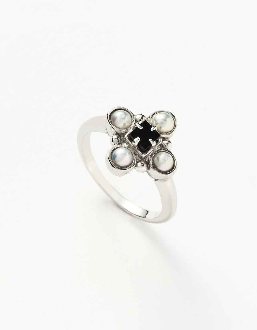 anillo cuarteto de harris reed - plata de ley perla y ónix negro