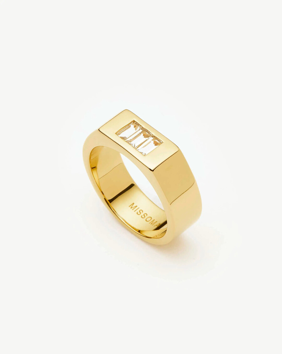 anillo lucy williams de triple piedra - oro