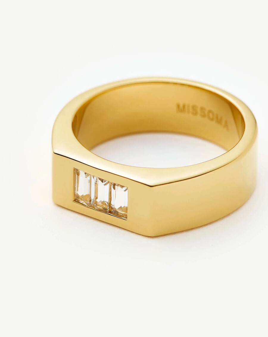 anillo lucy williams de triple piedra - oro