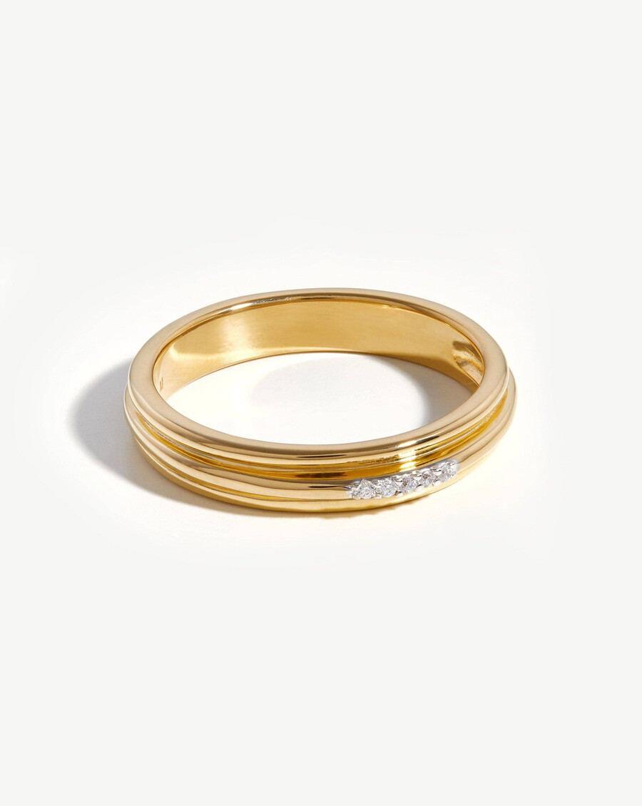 anillo de cresta pavimentada de lucy williams