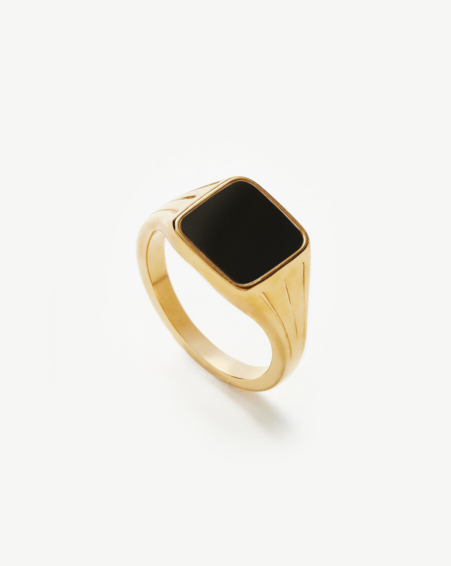 anillo de sello cuadrado de lucy williams