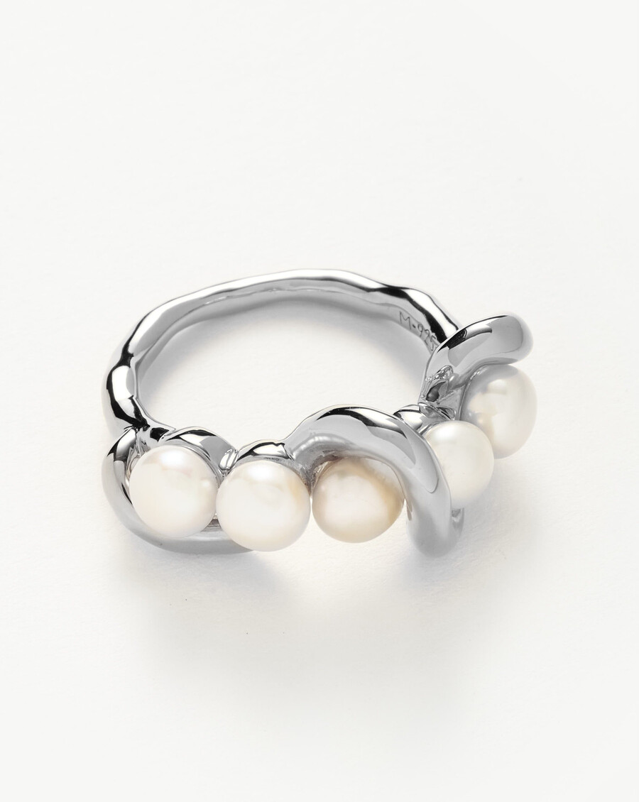 anillo apilable trenzado de perla fundida