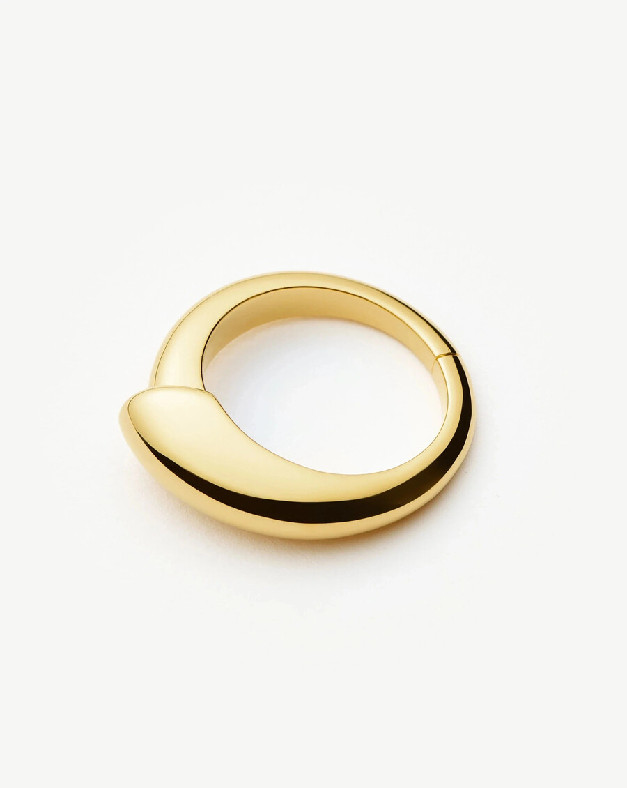 anillo apilable con cresta escultural - oro